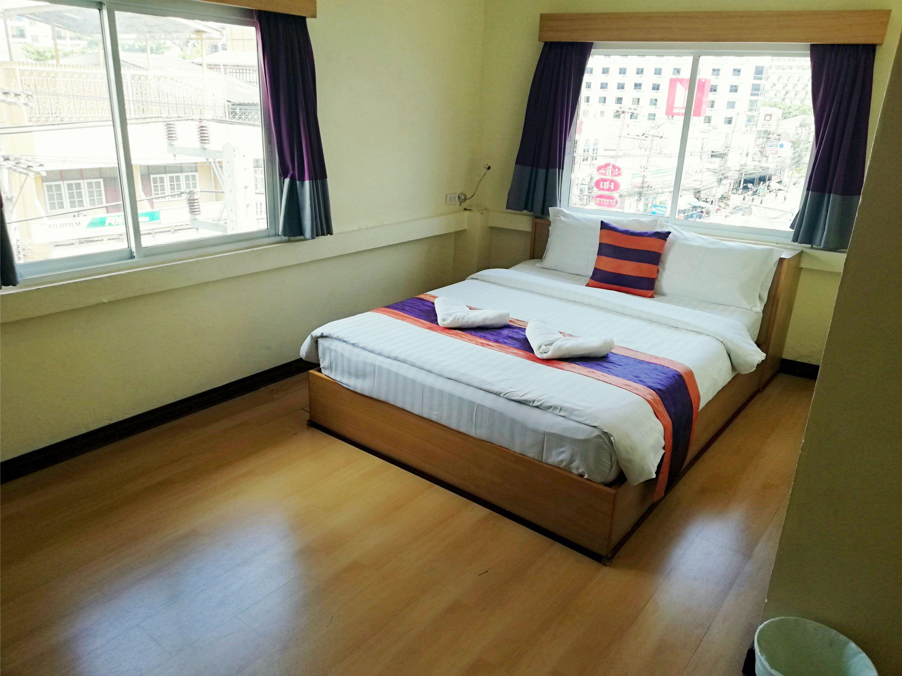 J P Inn Pattaya ภายนอก รูปภาพ