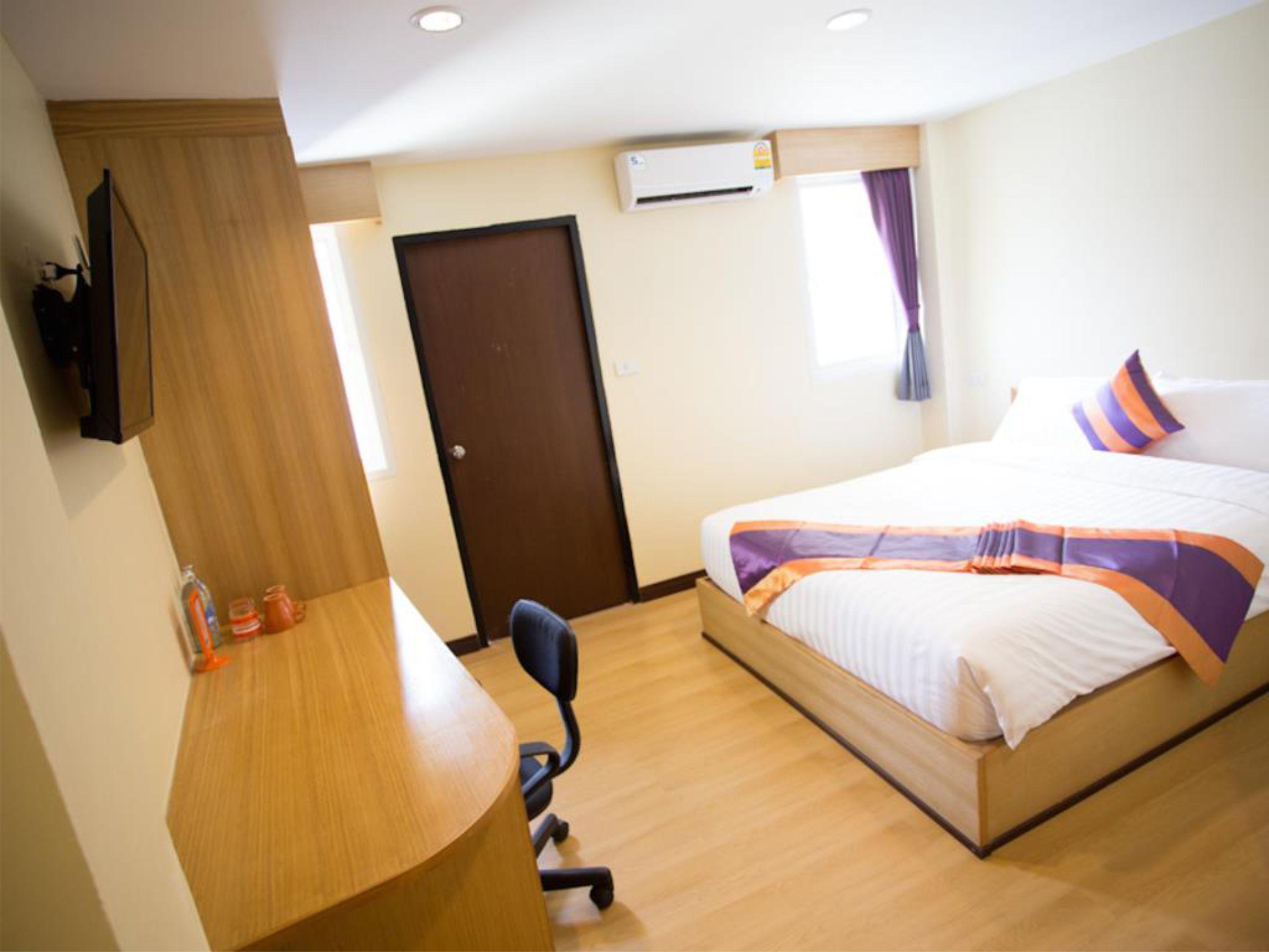 J P Inn Pattaya ภายนอก รูปภาพ