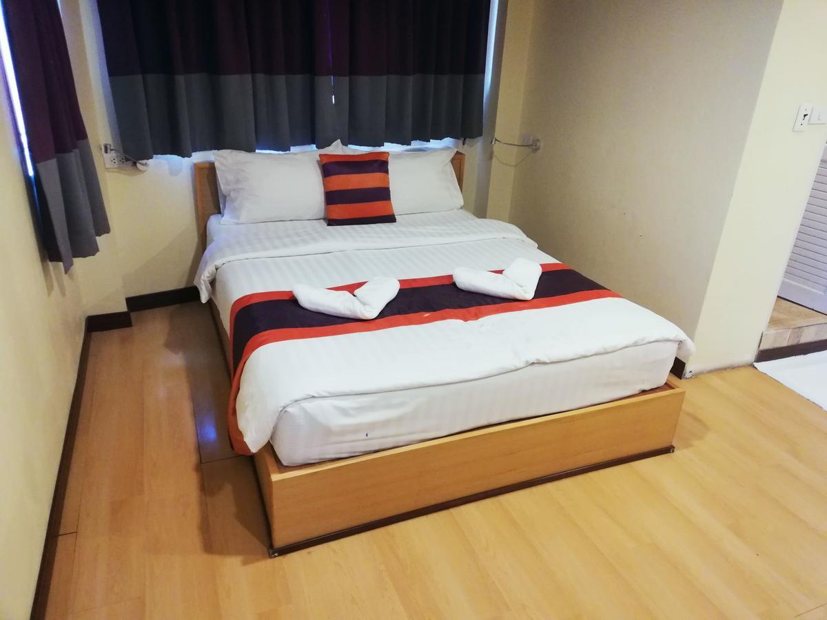 J P Inn Pattaya ภายนอก รูปภาพ